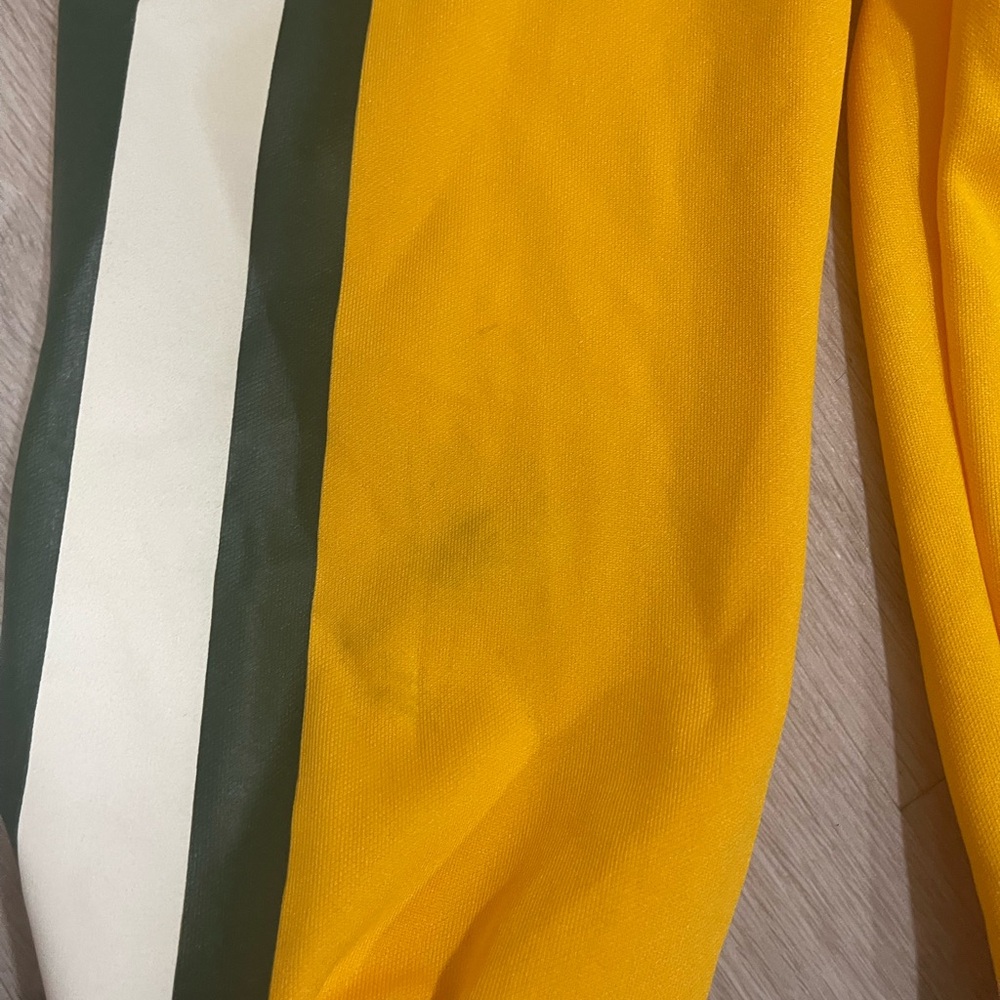 Like new Green Bay Packers football uniform - Picture 15 of 15